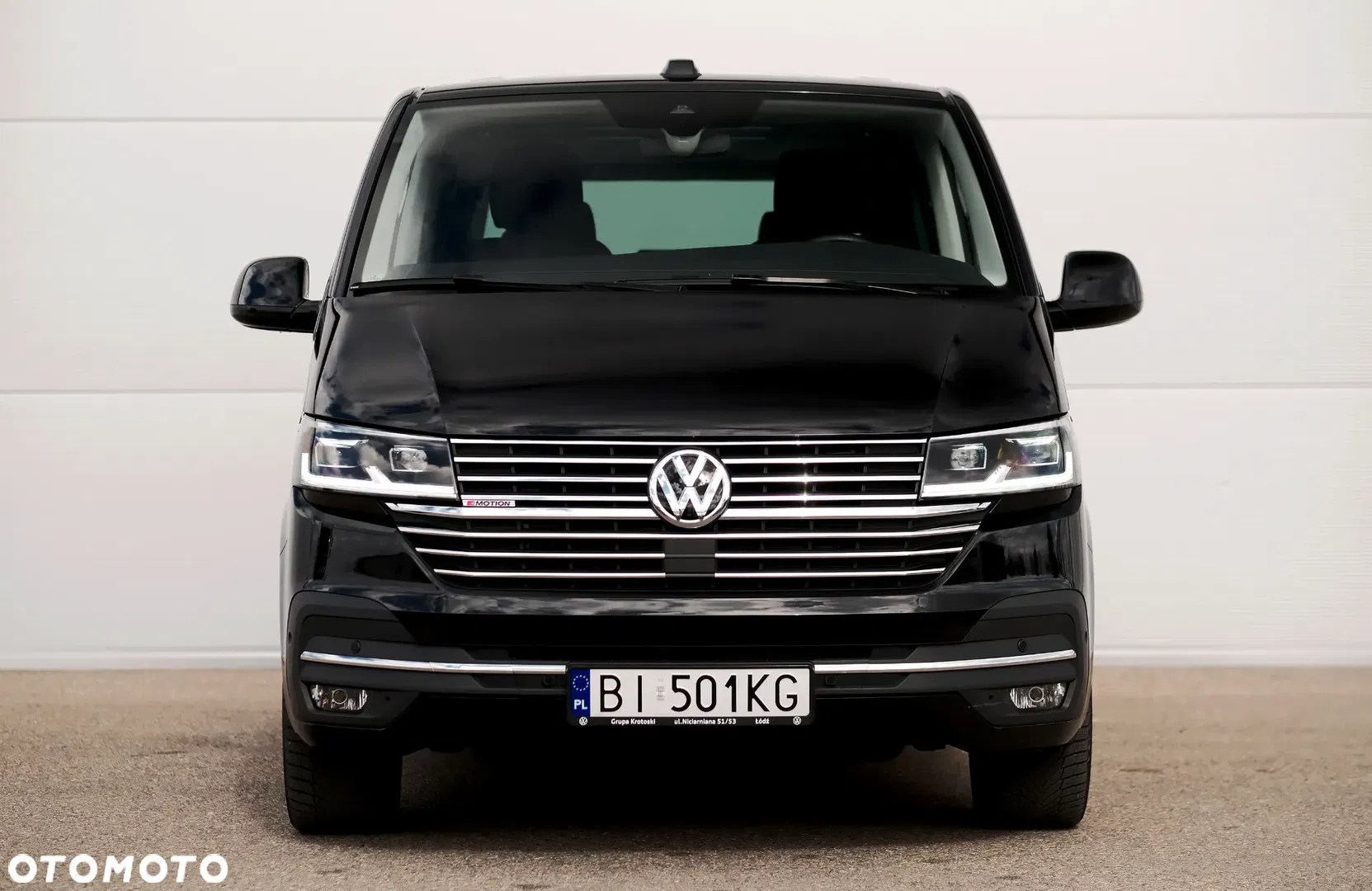 Volkswagen Multivan 2.0 TDI L1 Highline 4Motion DSG — photo 1 of 33