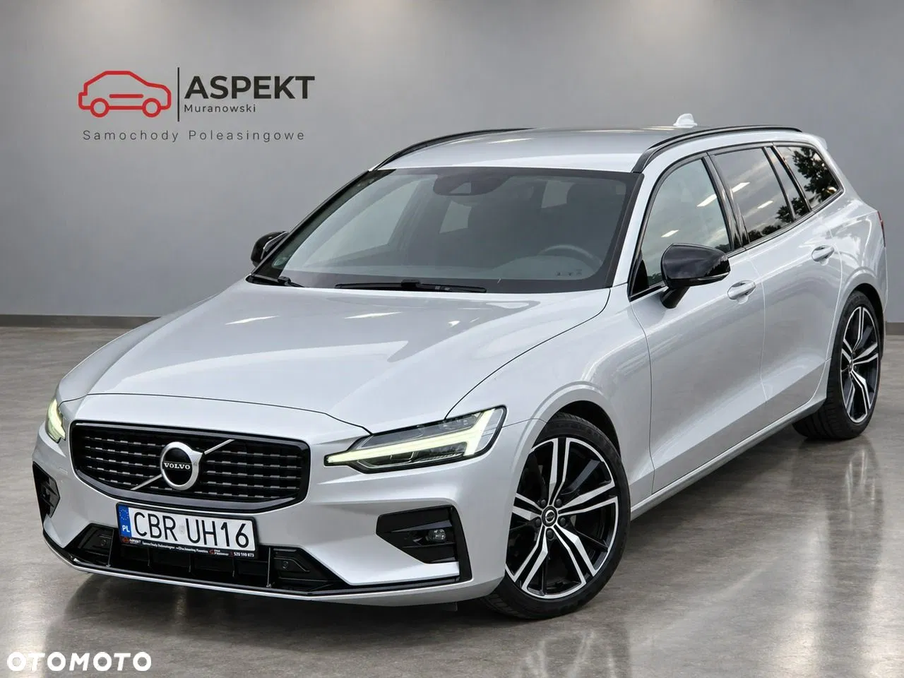 2021 Volvo V60, photograph 1