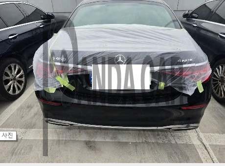 2023 Mercedes-Benz S450 4MATIC, photograph 2
