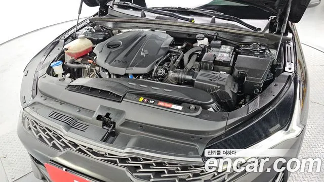Kia K5 2.0 — photo 1 of 20