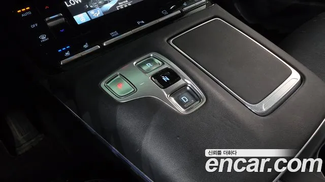 Hyundai Grandeur 2.5 — photo 1 of 38