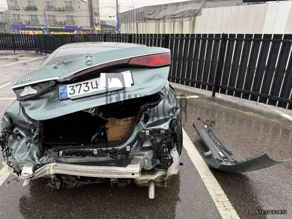 2024 Mercedes-Benz E 200, photograph 5