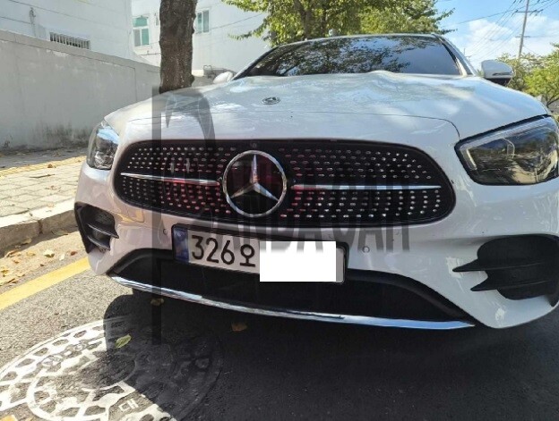 2023 Mercedes-Benz E250, photograph 1