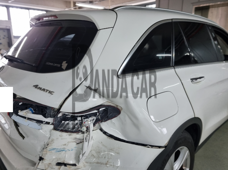 2018 Mercedes-Benz GLC220 d 4Matic, photograph 2