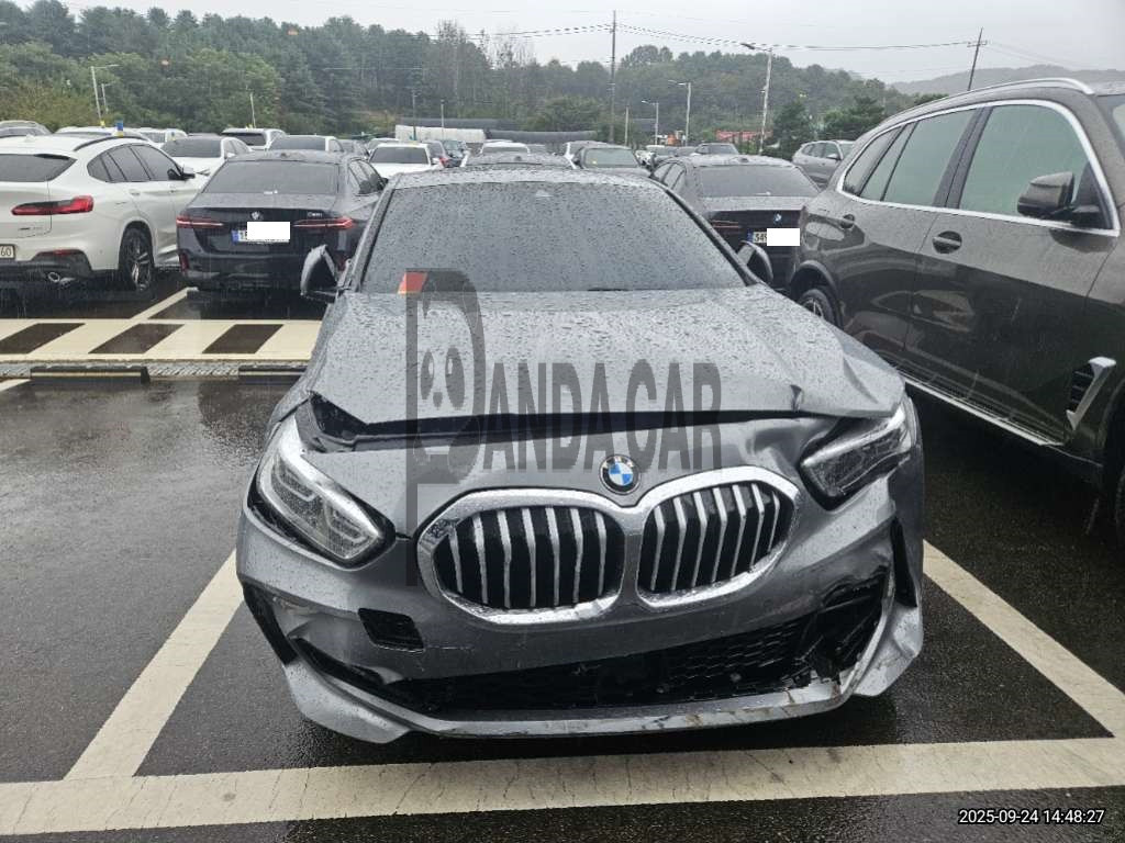 2024 BMW 120i, photograph 1