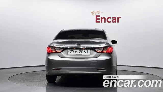 Hyundai Sonata Premier — photo 1 of 20