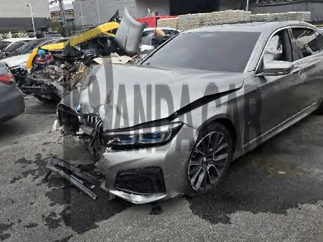 2020 BMW 740Ld xDrive M Sport Package, photograph 3