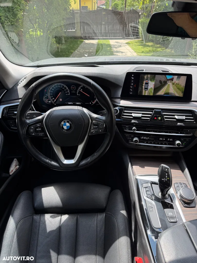 2017 BMW Seria 5 520d xDrive Aut., photograph 4