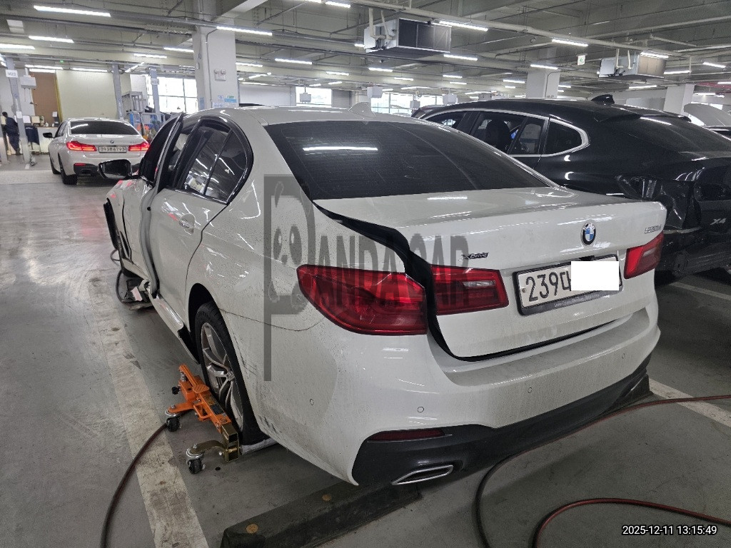 2017 BMW 520d xDrive, photograph 4