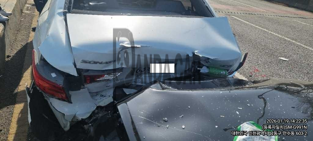 2022 BMW M3 Competition, photograph 4