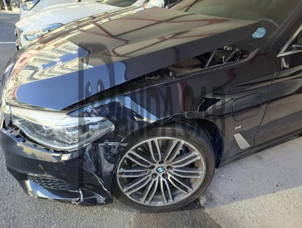 2020 BMW 530e iPerformance M Sport Package(19), photograph 3