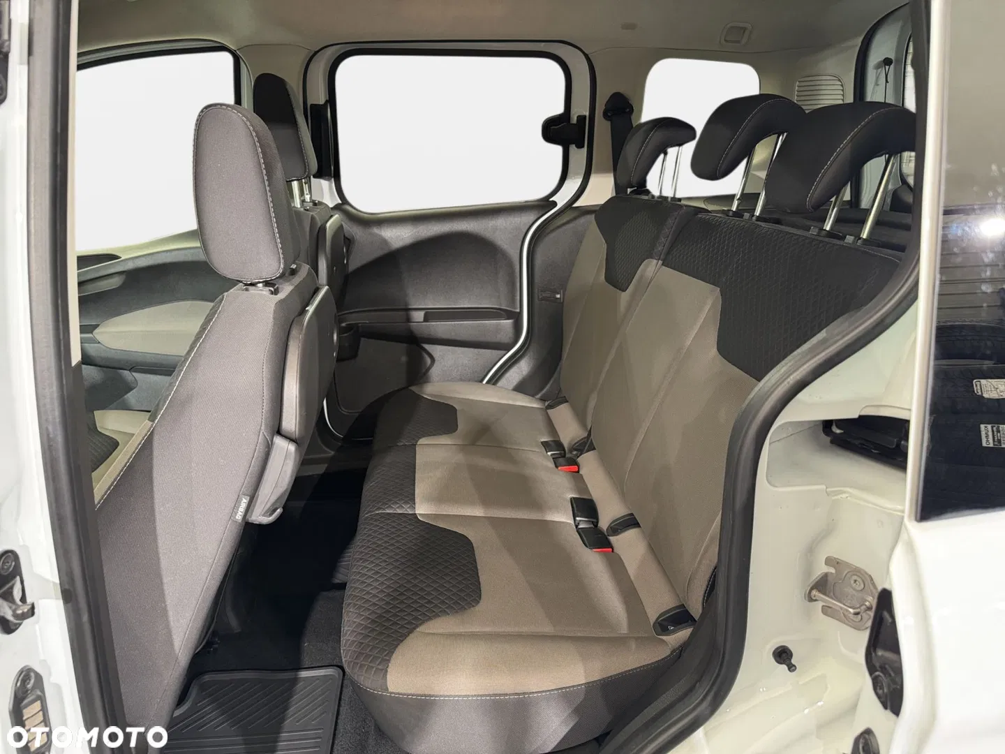 2021 Ford Tourneo Courier, photograph 12