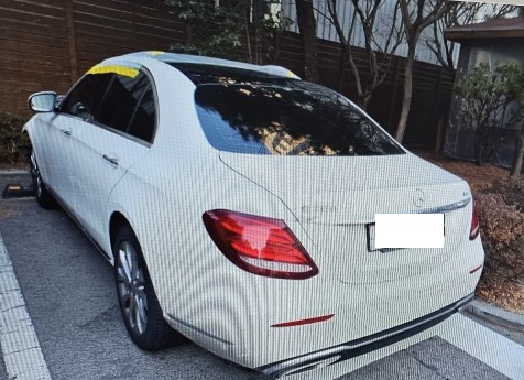 2017 Mercedes-Benz E300 4Matic, photograph 2