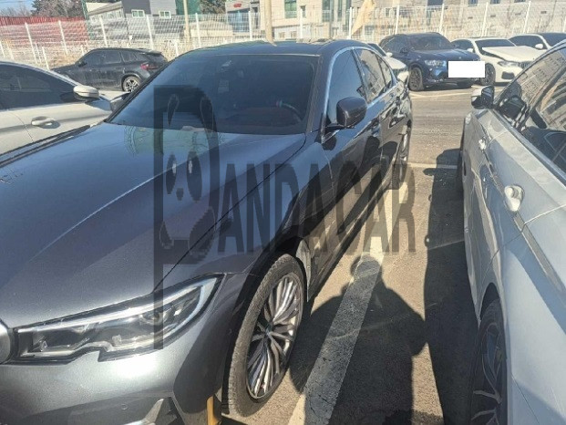 2022 BMW 320i, photograph 4