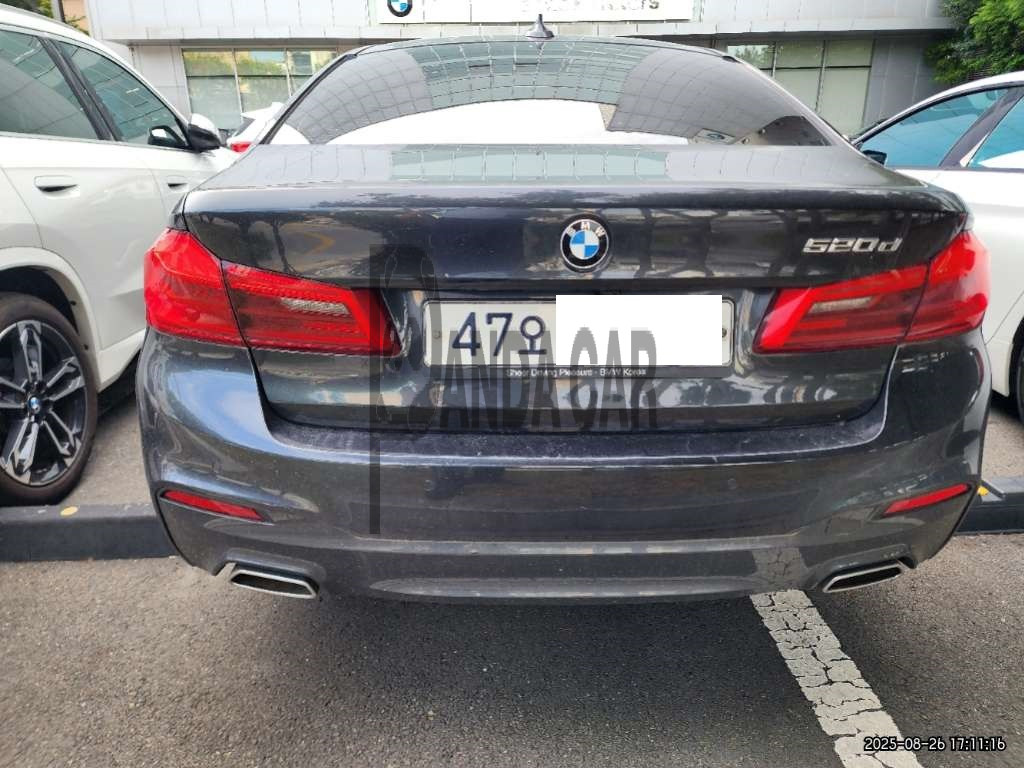 2018 BMW 520d, photograph 2