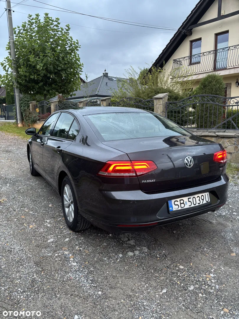 2017 Volkswagen Passat 1.6 TDI BMT Trendline, photograph 5