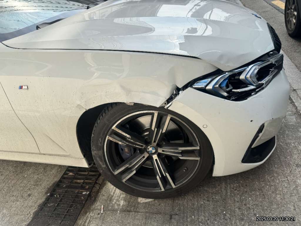 2023 BMW 320d Touring, photograph 4