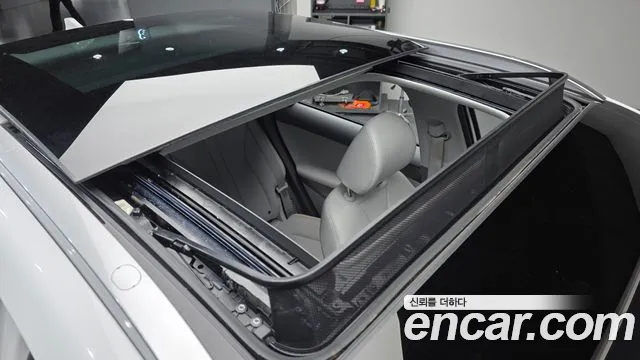 2022 Hyundai Nexo Premium, photograph 5