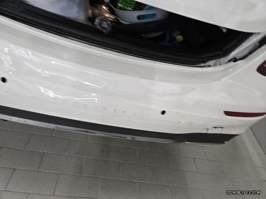 2020 Mercedes-Benz E350 4Matic, photograph 1