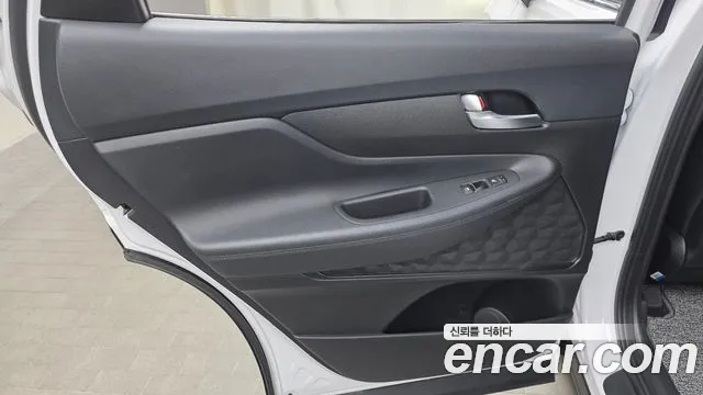2019 Hyundai Santafe Gasoline 2.0T 2WD, photograph 2