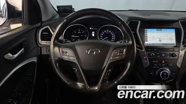 2017 Hyundai Santafe Diesel 2.0 2WD, photograph 3