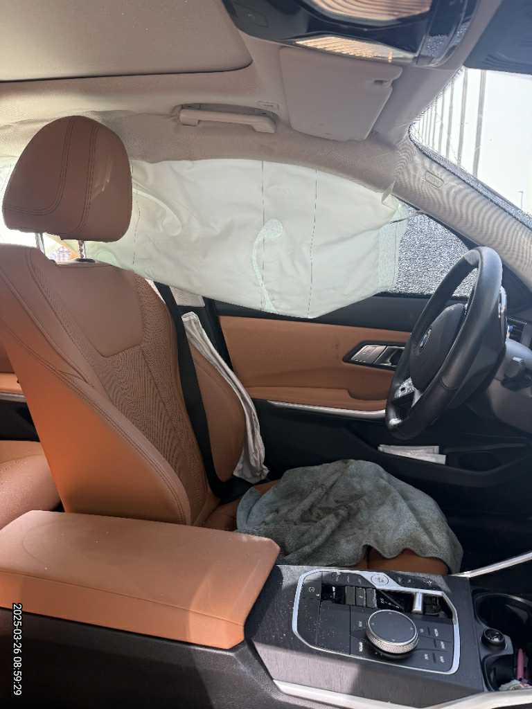 2023 BMW 320i, photograph 4