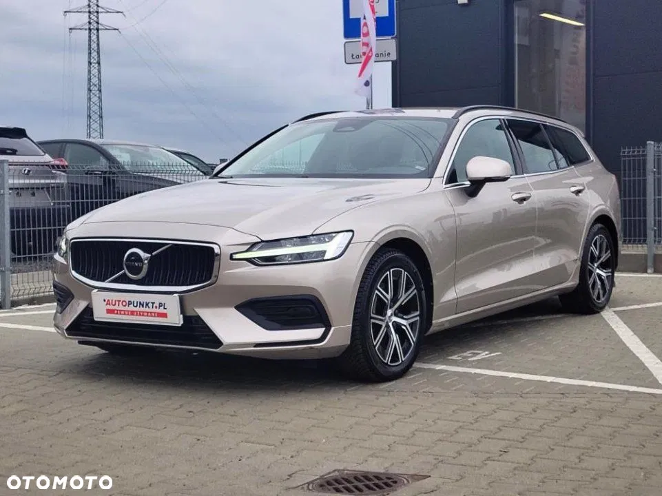 2023 Volvo V60, photograph 3