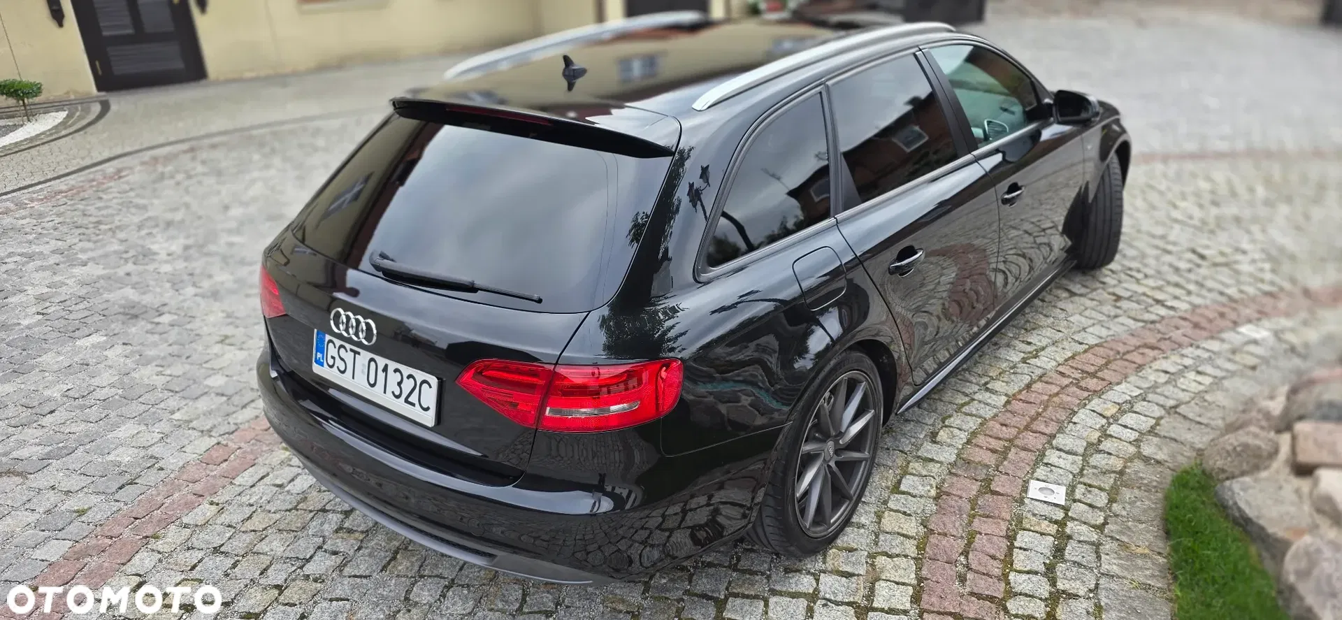 2010 Audi A4 Avant 2.0 TDI Multitronic, photograph 4