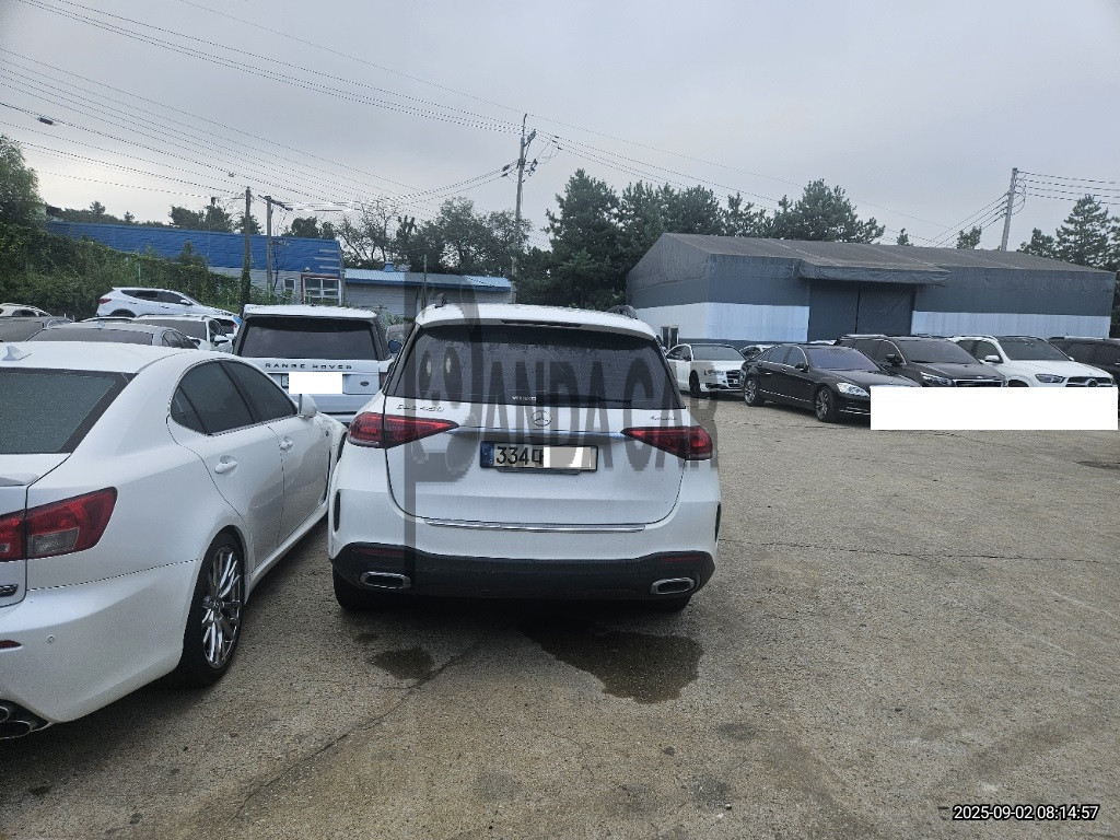 2022 Mercedes-Benz GLE450 4MATIC, photograph 5