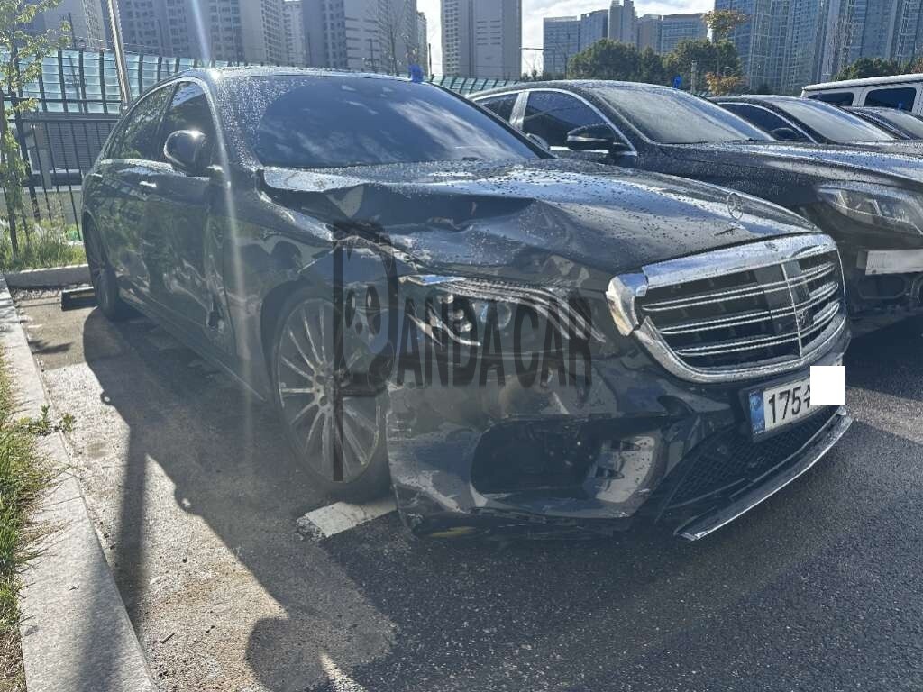 2020 Mercedes-Benz S450 4MATIC L, photograph 2