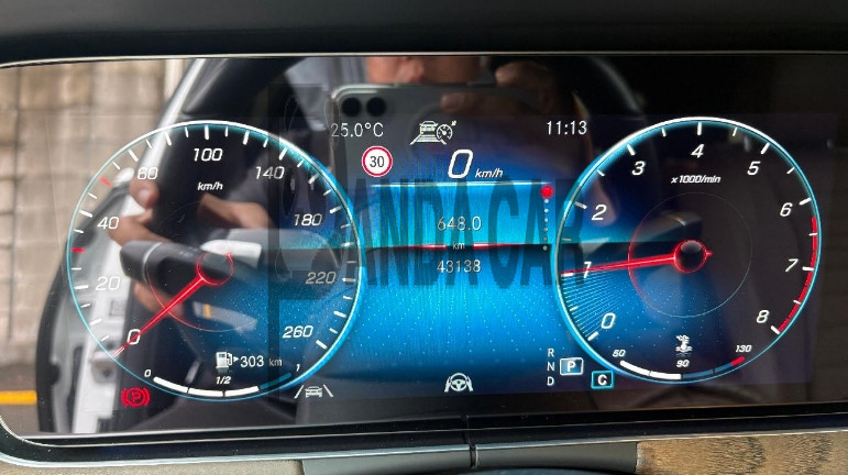 2022 Mercedes-Benz E250, photograph 4