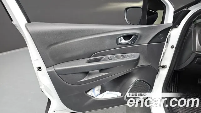 2018 Renault-KoreaSamsung QM3 RE, photograph 9