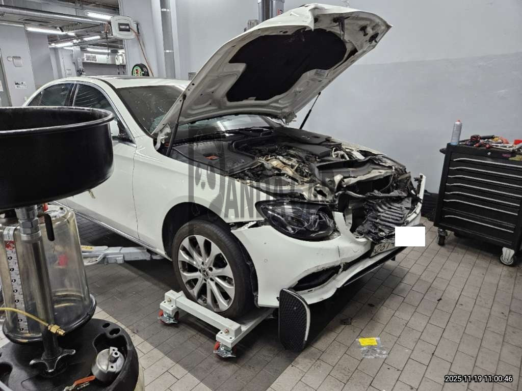 2019 Mercedes-Benz E220 d, photograph 3