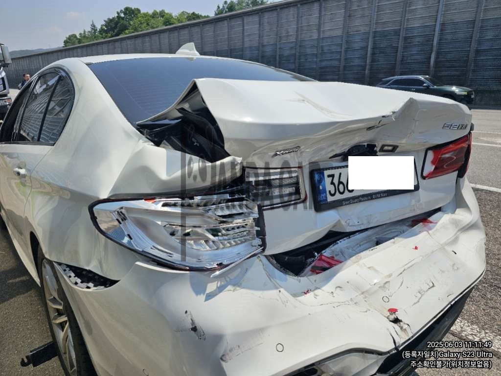 2017 BMW 520d xDrive, photograph 4