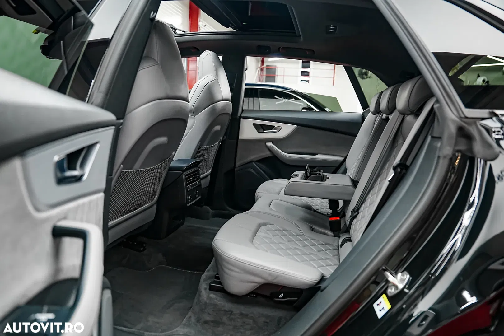 2022 Audi Q8 SUV TFSI quattro 250 kW tiptronic S line business, photograph 6