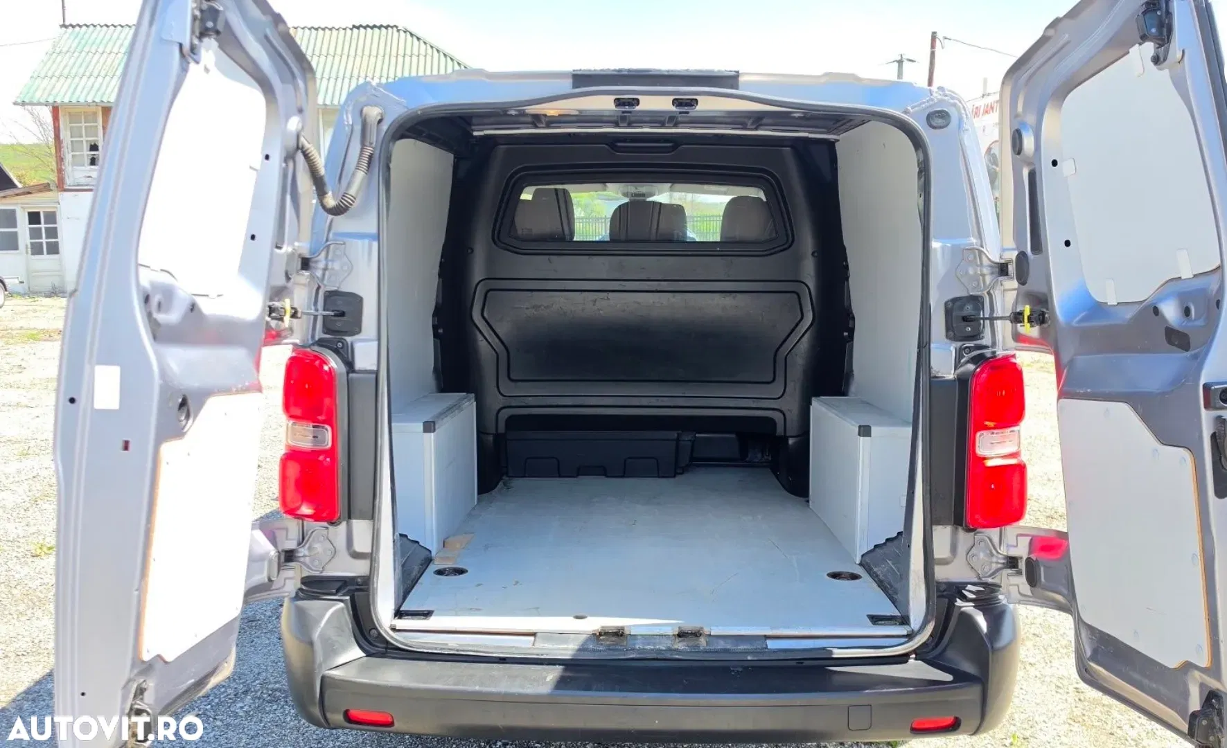 2020 Opel Vivaro 2.0 CDTI 150CP Combi L2H1 (L) Standard, photograph 8