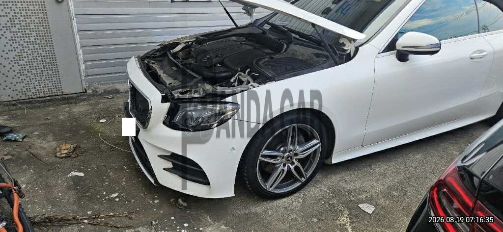 2018 Mercedes-Benz E220 d Cabriolet, photograph 2