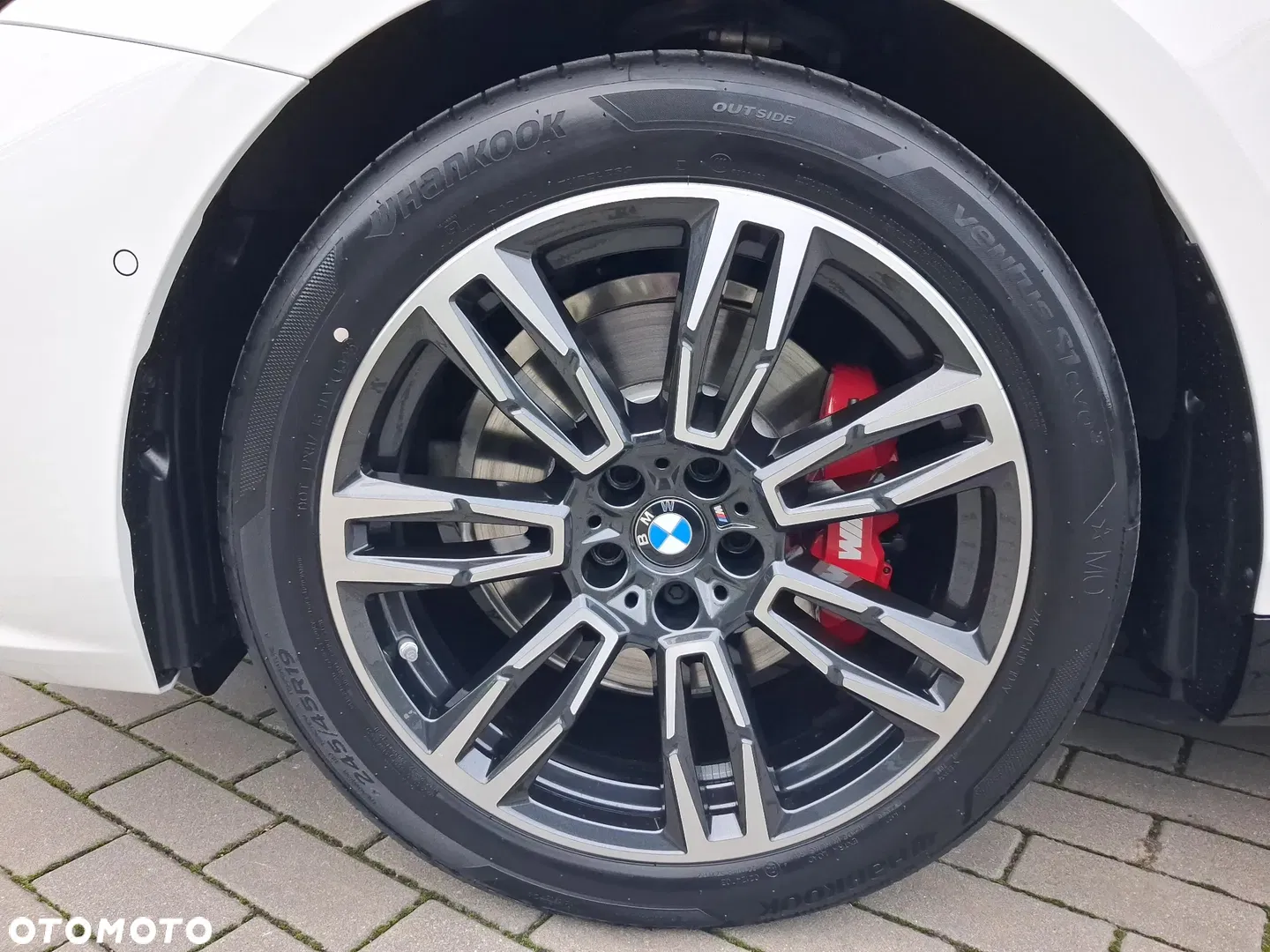 2025 BMW Seria 5, photograph 9