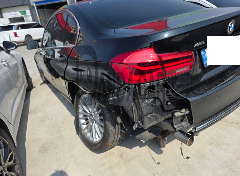 2018 BMW 320i, photograph 3