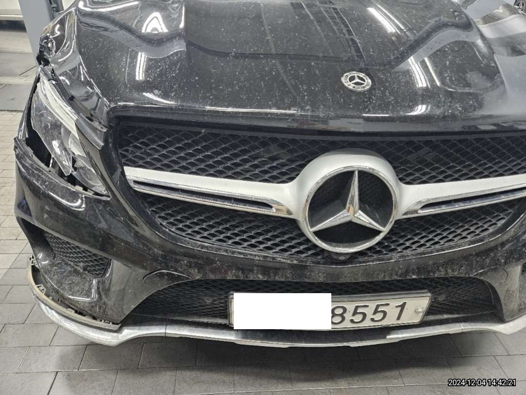 2017 Mercedes-Benz GLE350 d 4Matic Coupe, photograph 3