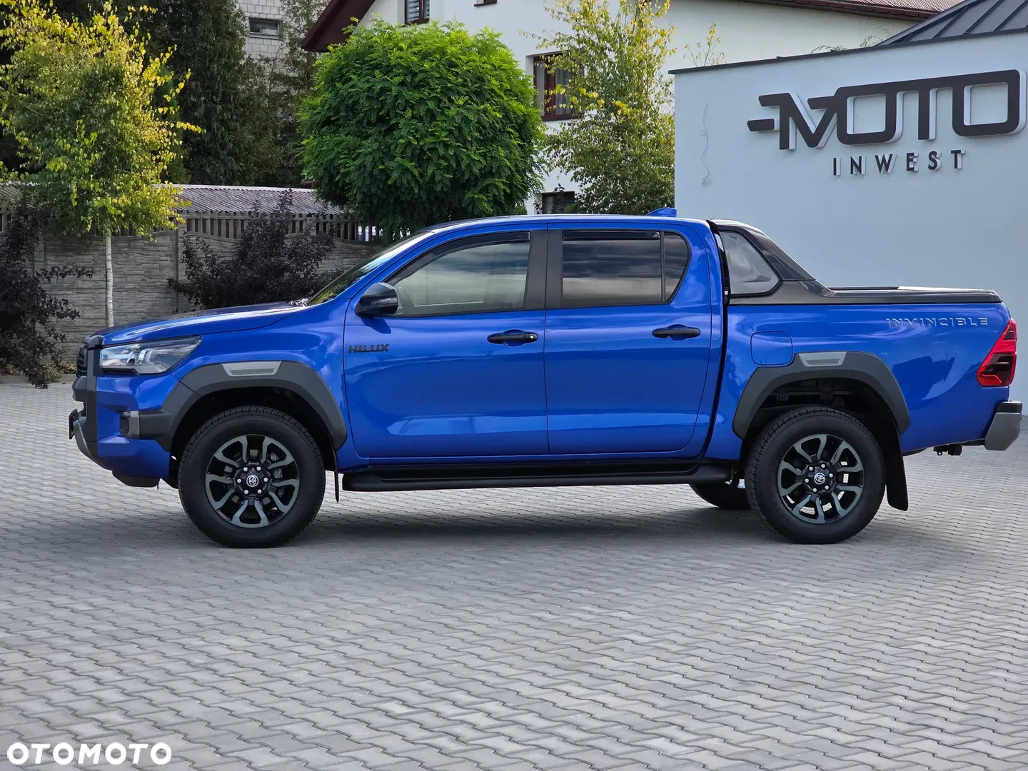 2023 Toyota Hilux 2.8 D-4D Double Cab Invincible 4x4, photograph 3