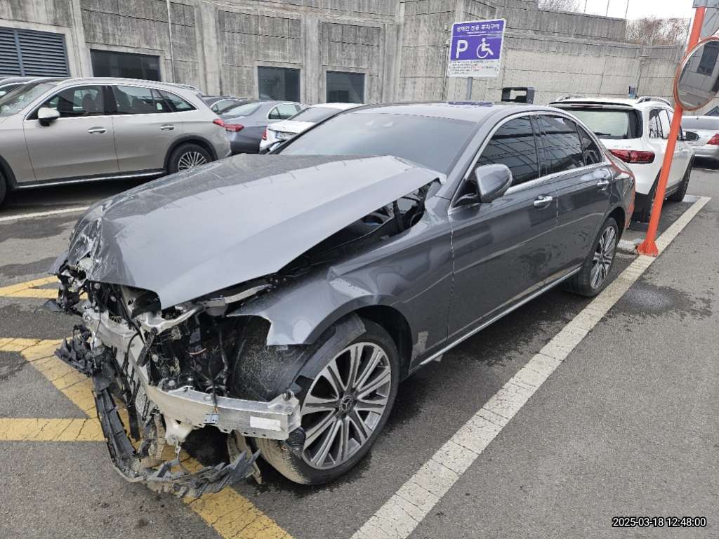 2023 Mercedes-Benz E350 4MATIC, photograph 3
