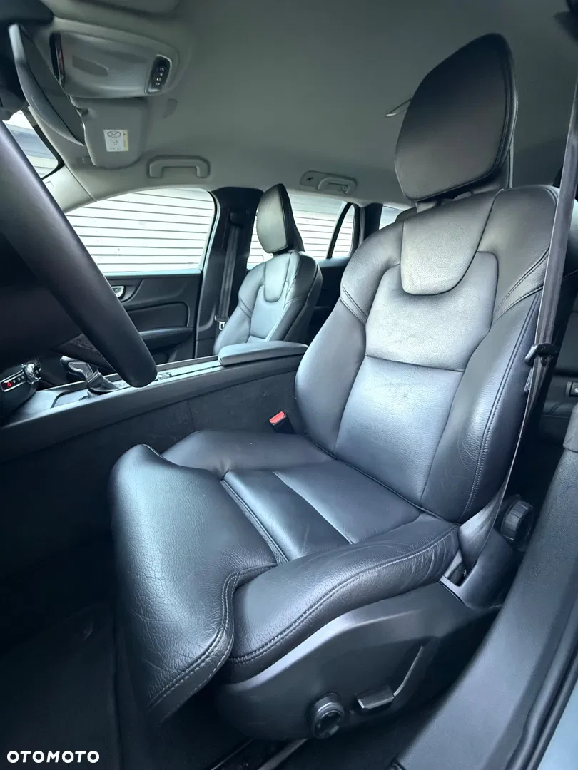 2020 Volvo V60 D3 Geartronic Momentum Pro, photograph 7