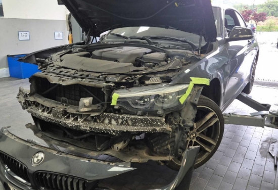 2020 BMW 430i Convertible M Sport Package, photograph 3