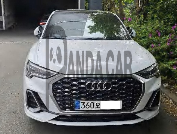 2020 Audi Q3 Sportback 35 TDI, photograph 1