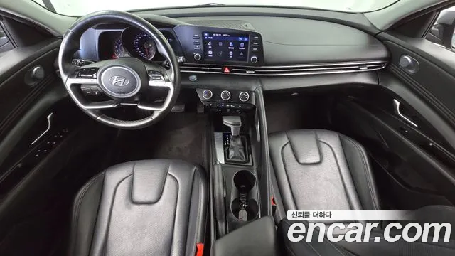 Hyundai AVANTE 1.6 — photo 1 of 30