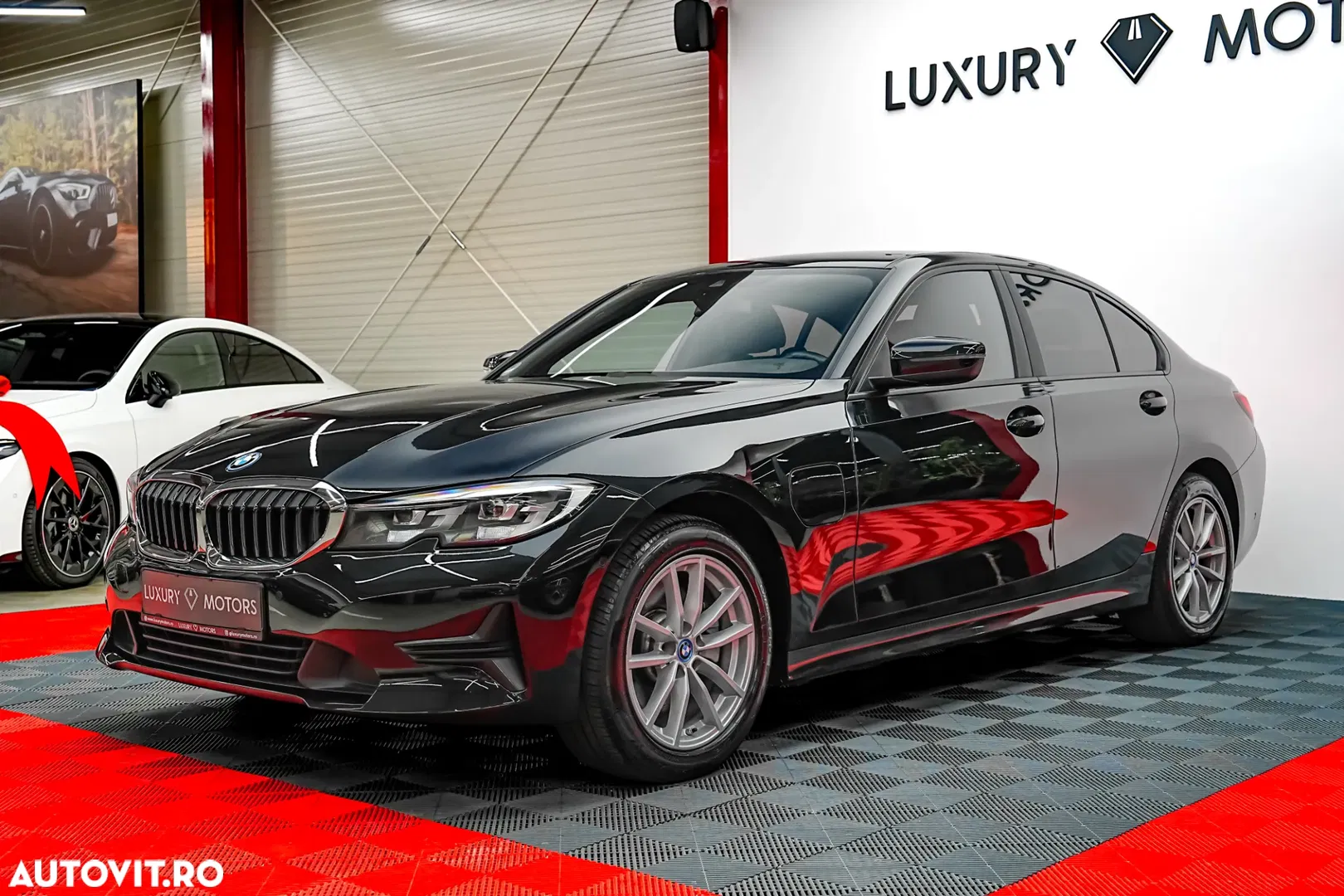BMW Seria 3 320e Aut. — photo 1 of 32