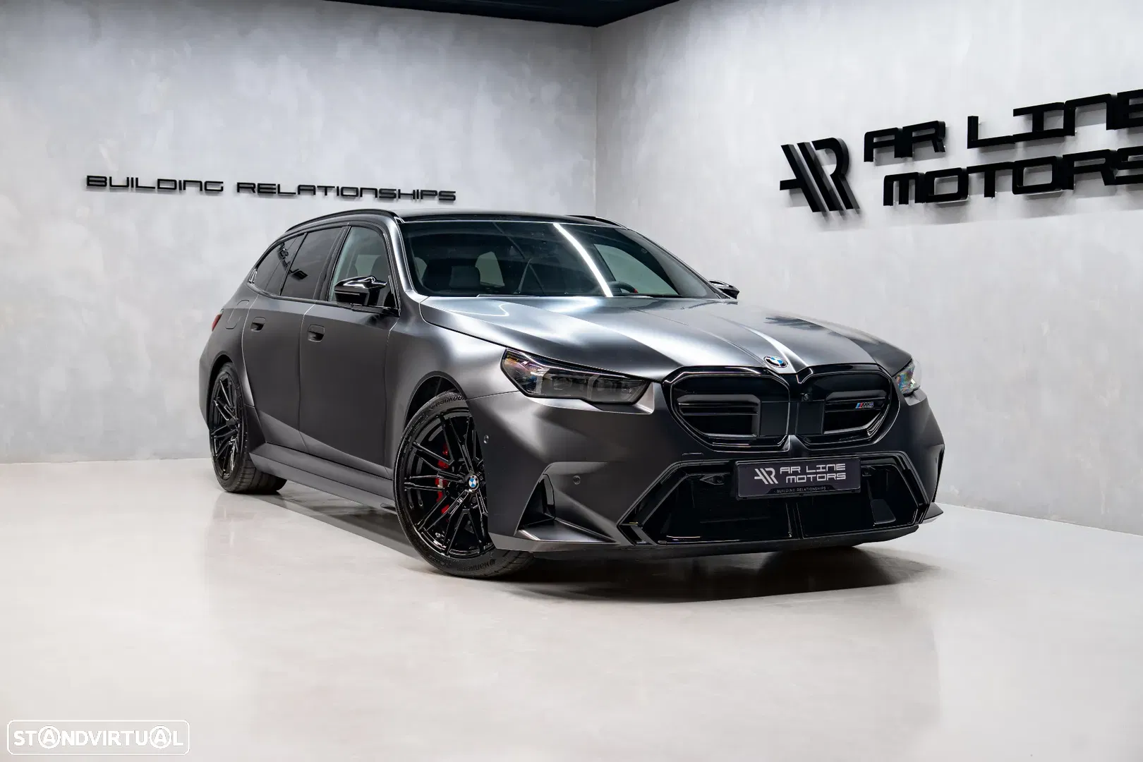 2025 BMW Série 5 Touring xDrive, photograph 3