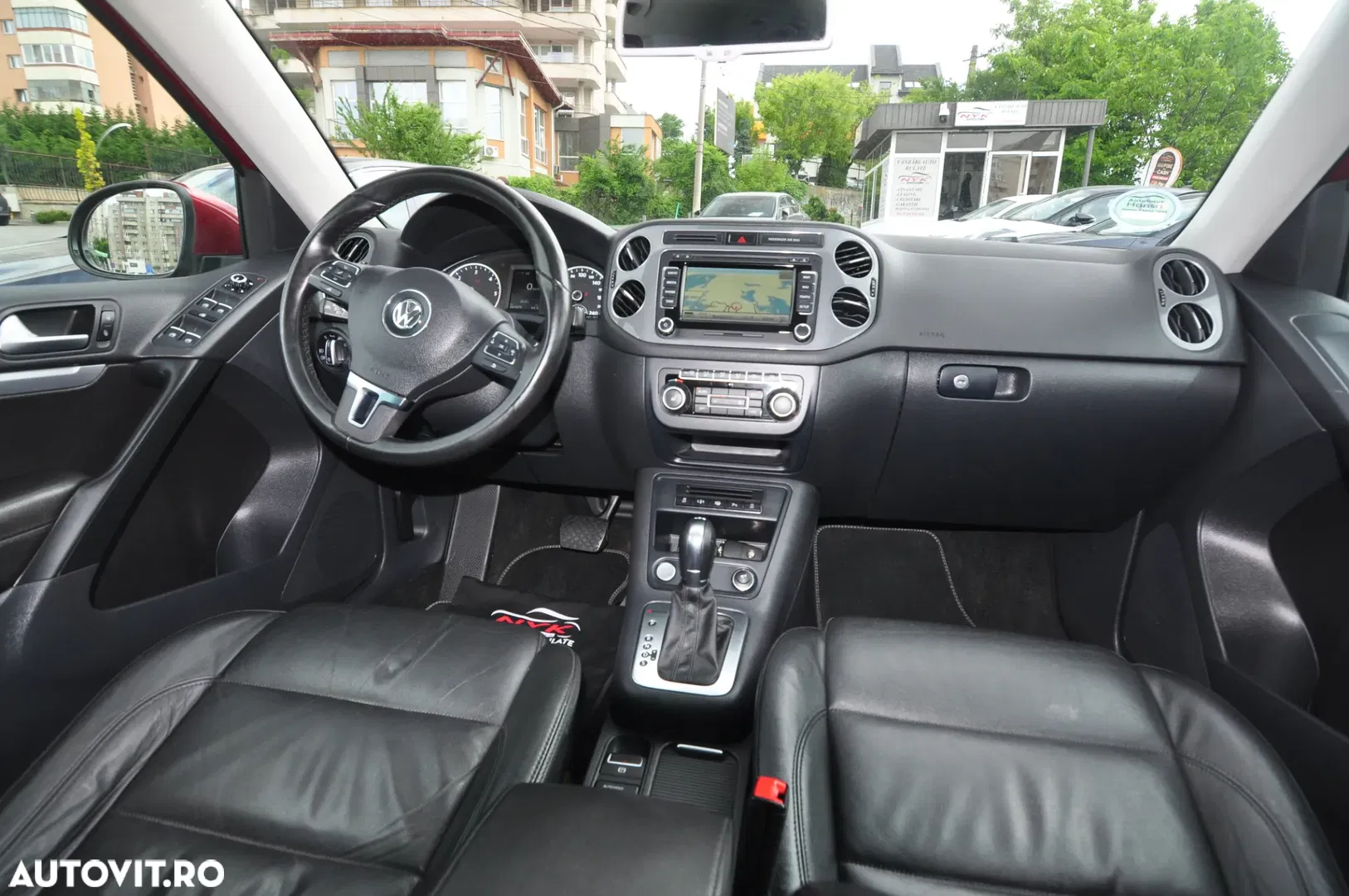2015 Volkswagen Tiguan 2.0 TDI 4Motion DSG BMT Sport & Style, photograph 5