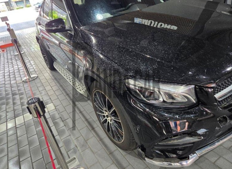 2017 Mercedes-Benz GLC220 d 4Matic Coupe, photograph 3